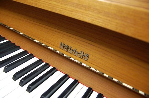Piano Hellas Klavier der Marke HELLAS | pianova